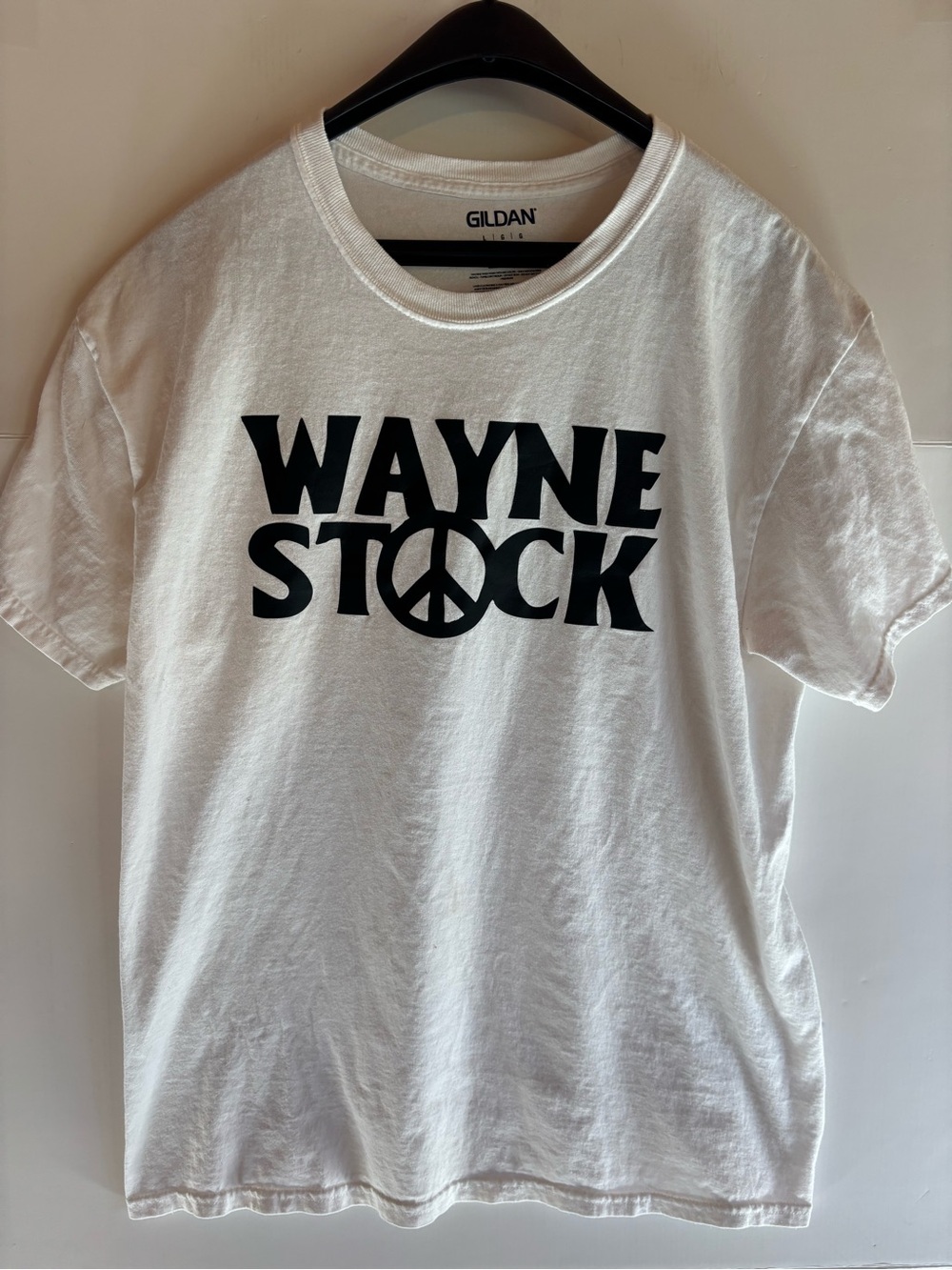 Wayne Stock Graphic Crew Neck Tee Men L